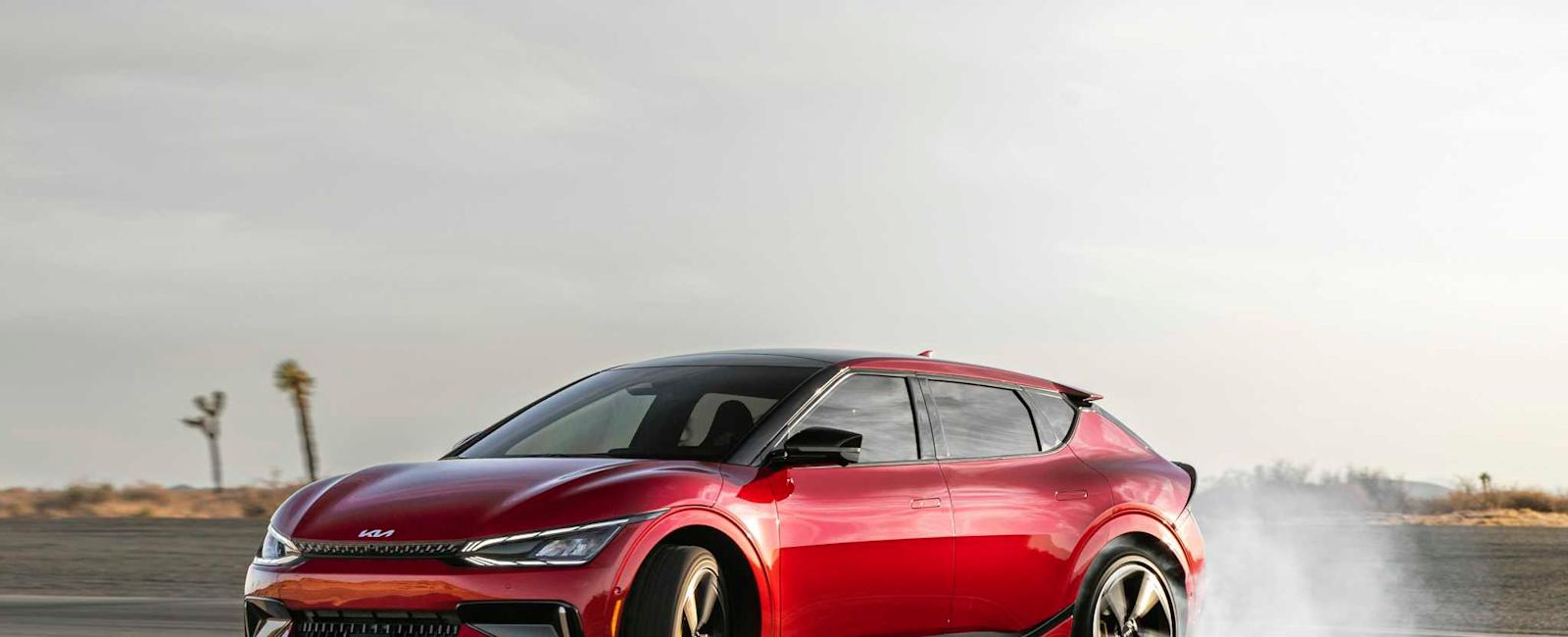 Edmunds Compares: 2023 Kia EV6 GT vs Tesla Model Y Performance