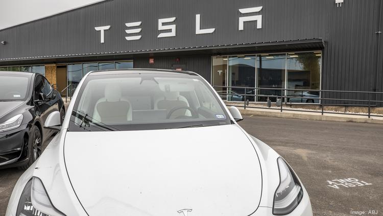 Tesla may replace H-E-B in shopping center, filings indicate