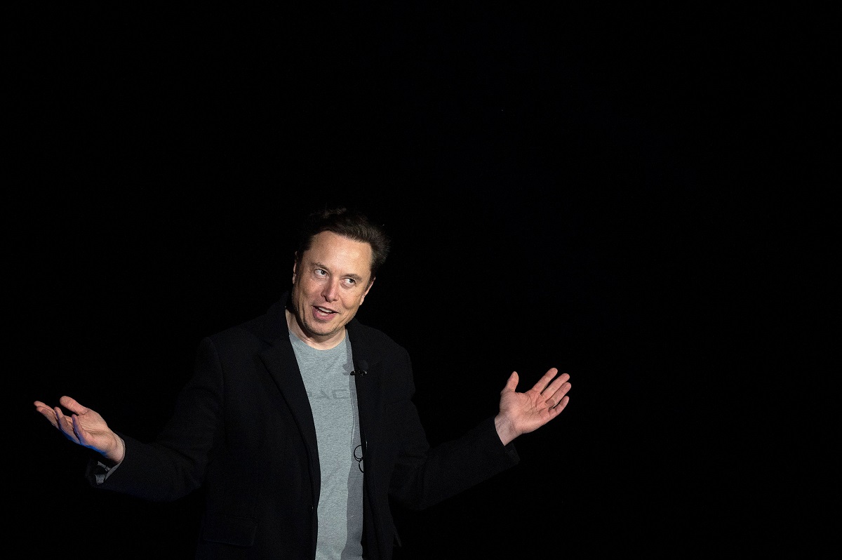 Oops! Elon Musk's Grok AI Caught Plagiarizing OpenAI's ChatGPT