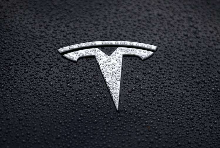 Tesla expects capex spending to exceed $10B this year