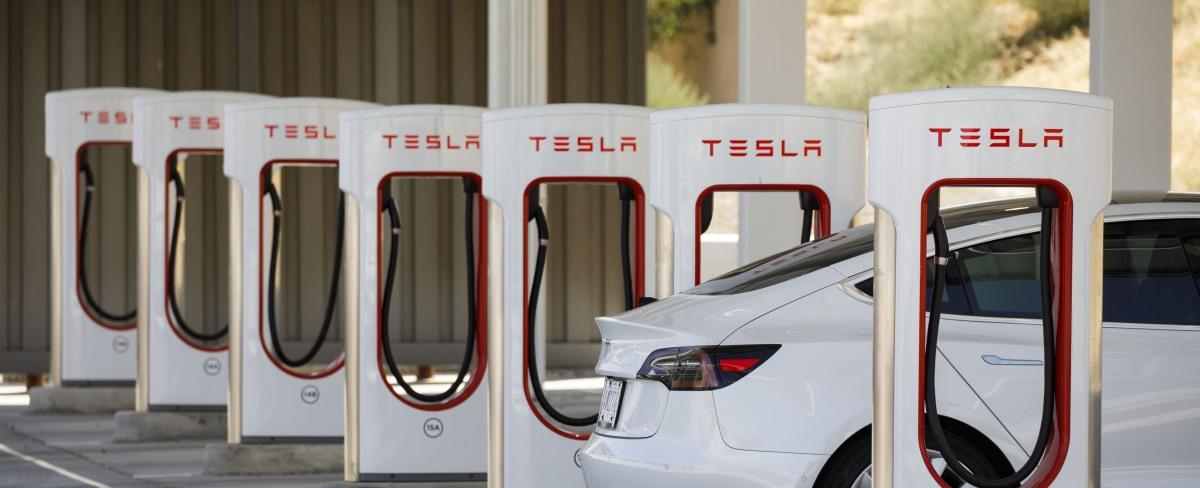Tesla fuels an EV charging standards war