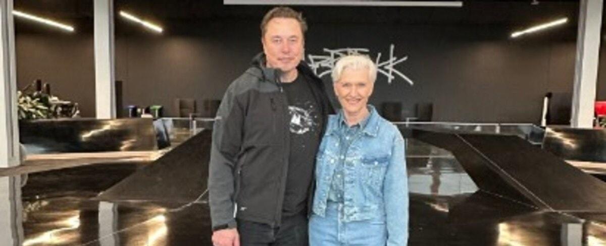 Elon Musk’s Mother Visits Tesla Gigafactory In Texas, Shares Pic - BuzzNewz