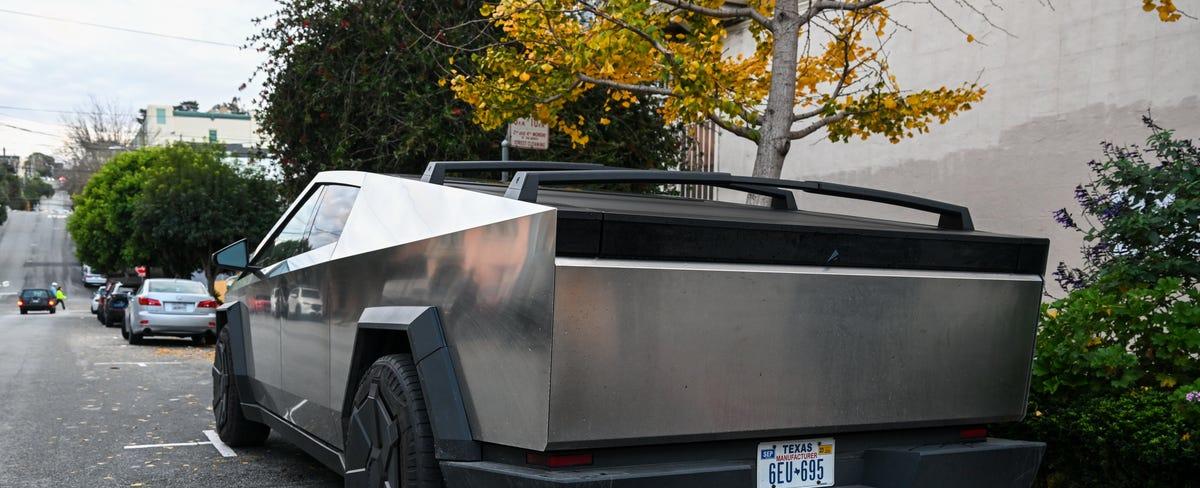 Tesla Engineer Says Cybertrucks Aren’t Actually Rusting