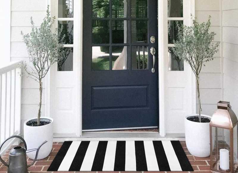 9 Ideal Black and White Striped Carpets