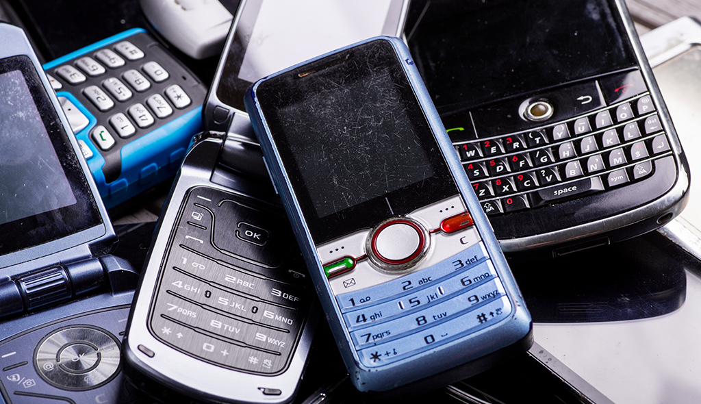 how to dispose of old cell phones