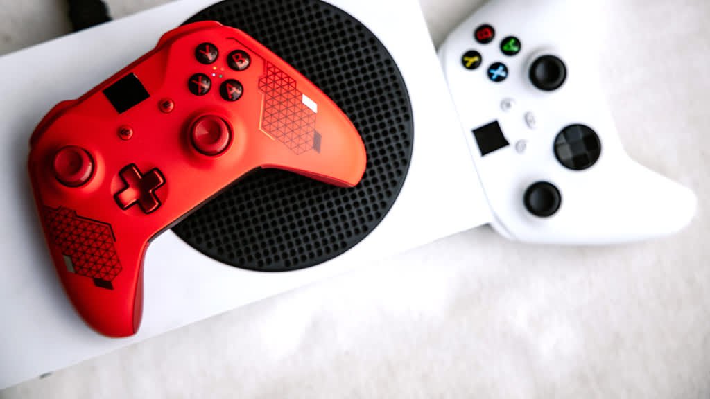 How to fix an Xbox Series S or Series X that won't turn on Asurion