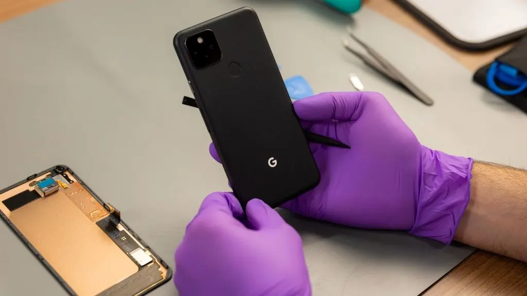 Google, uBreakiFix, and iFixit Team Up to Host Repairability Event