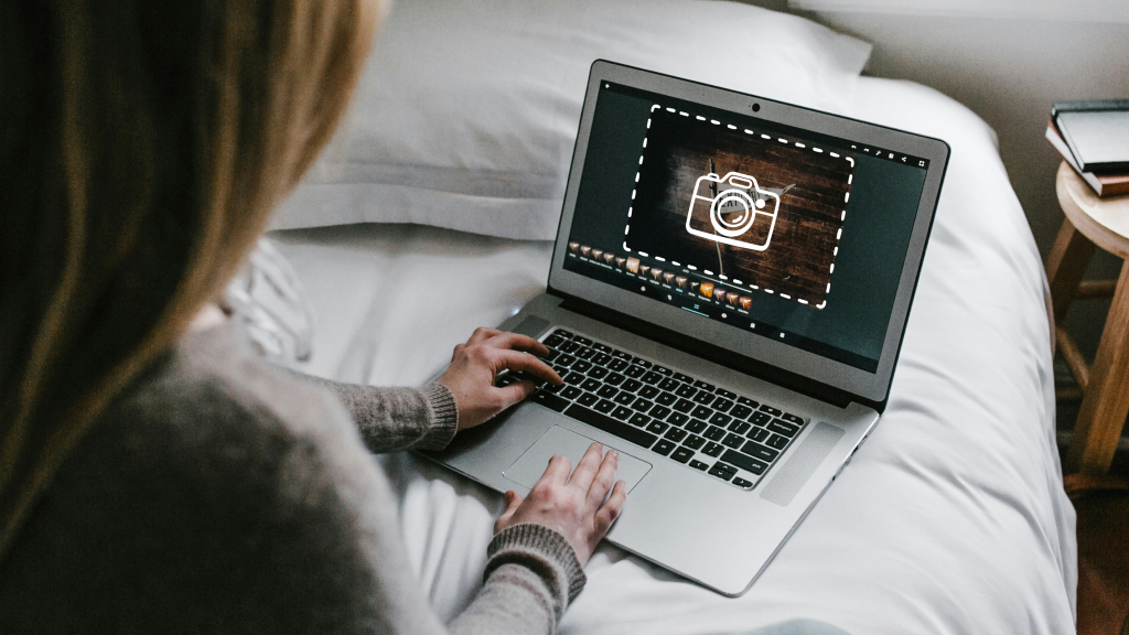 Woman taking screenshot on Acer laptop