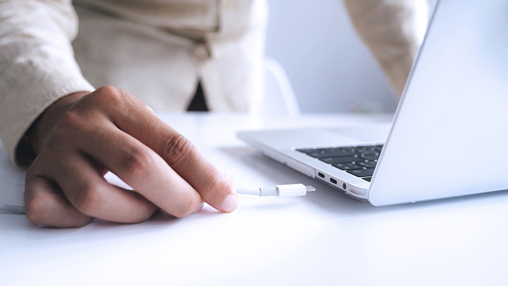 how laptop battery charging works