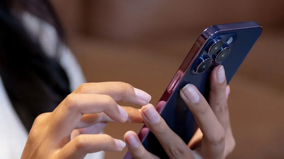 Turning off private browsing - iPhone