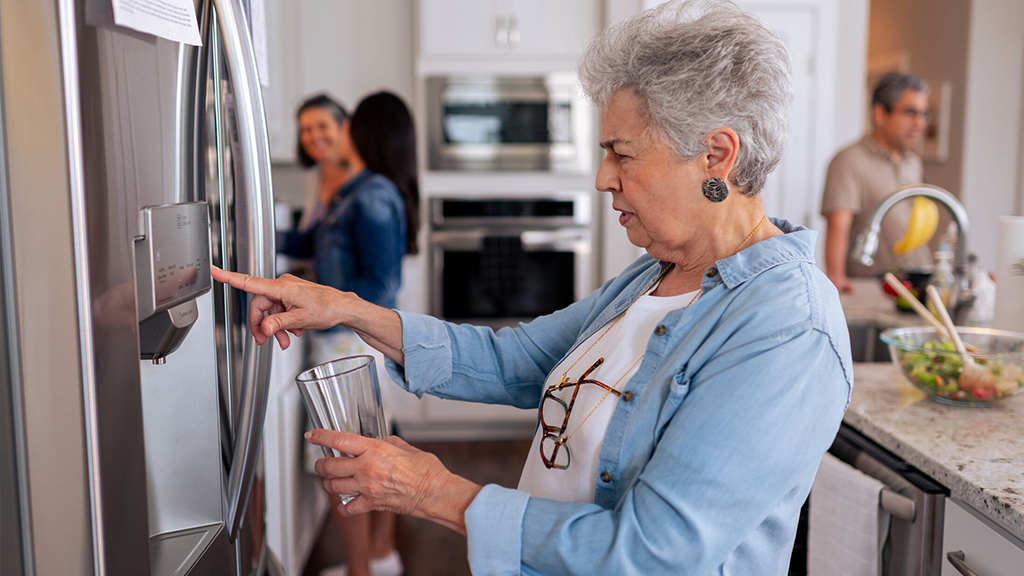 Fridge not dispensing water and how to fix