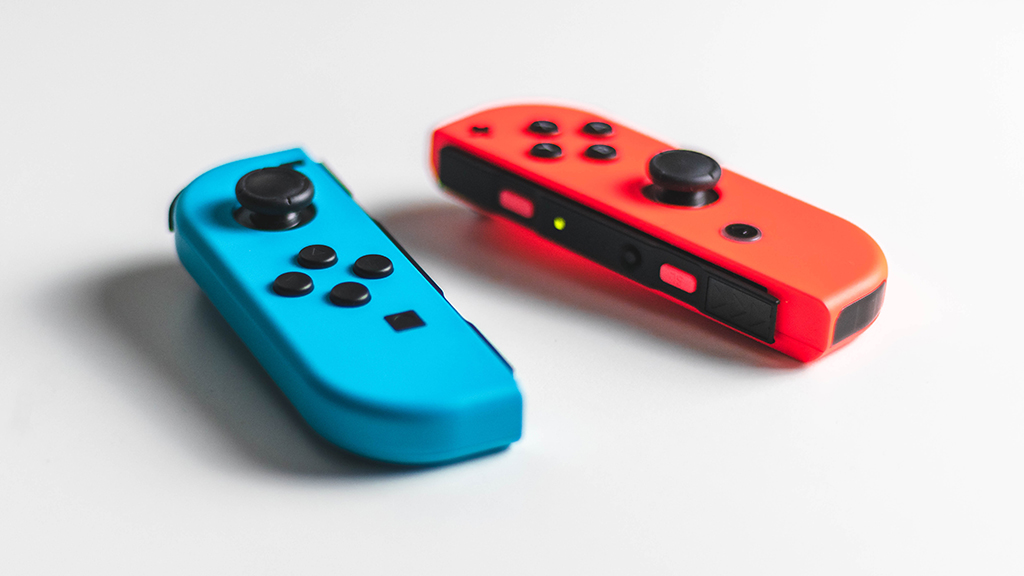 Two Nintendo Switch controllers that won't connect to console