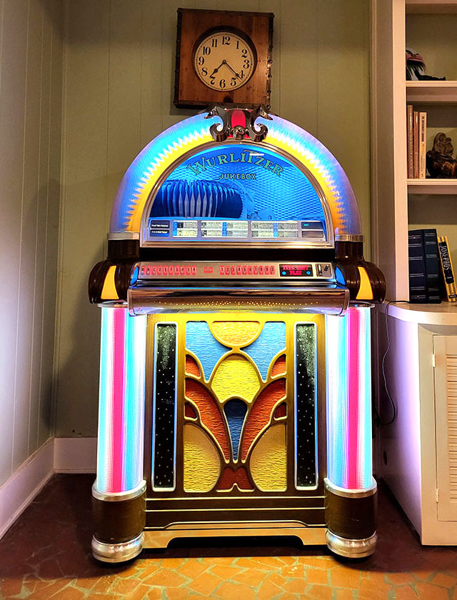 The vintage Wurlitzer jukeboxes repaired at one of Brandon Lawson's Memphis-area uBreakiFix by Asurion stores. 
