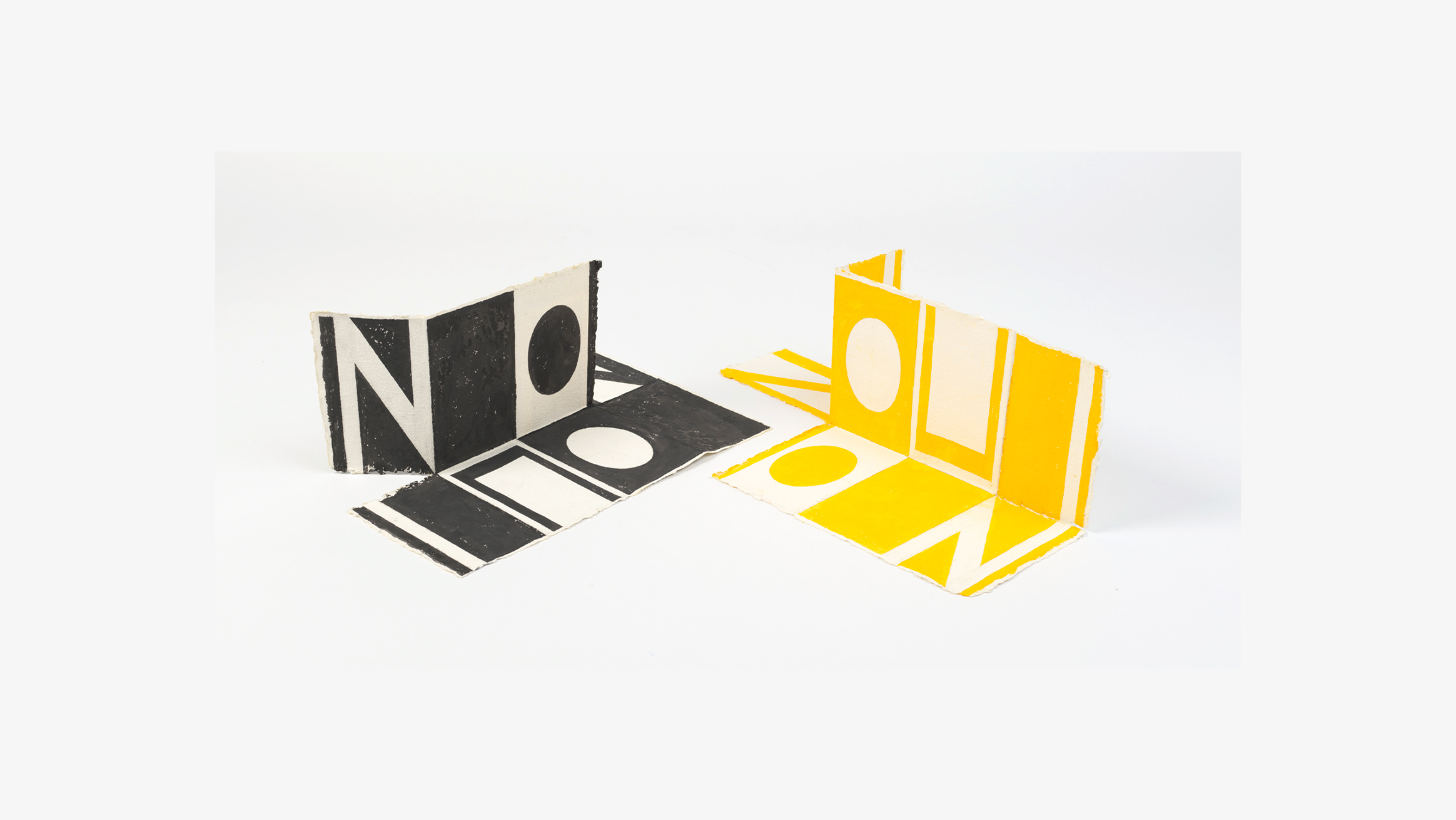Abb. 5: Warja Lavater (1913–2007), NONOUI: page debout, 1990, 2 gefaltete Bogen, Aquarell, 26 x 42,5 cm © 2022, ProLitteris, Zurich