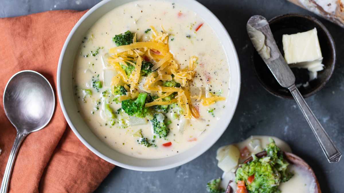 Broccoli, Red Pepper and Cheddar Soup Photo