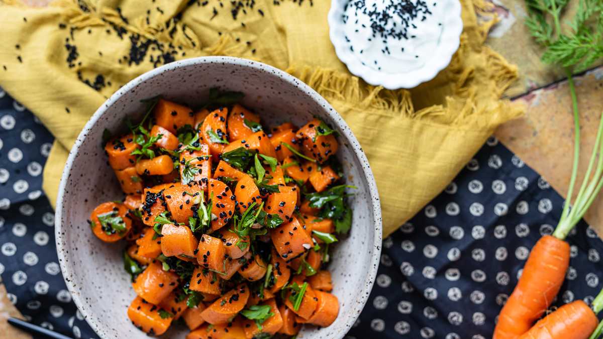 Moroccan Carrot Salad with Nigella Seeds