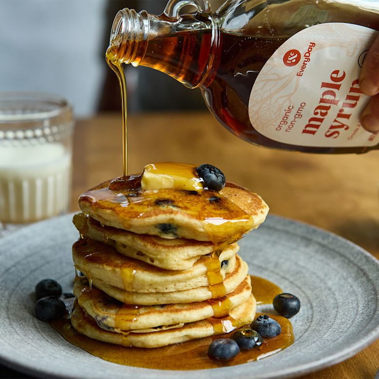 01 / FLUFFY LEMON & BERRY RICOTTA PANCAKES