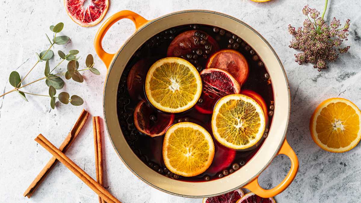 Slow Cooker Mulled Wine Photo