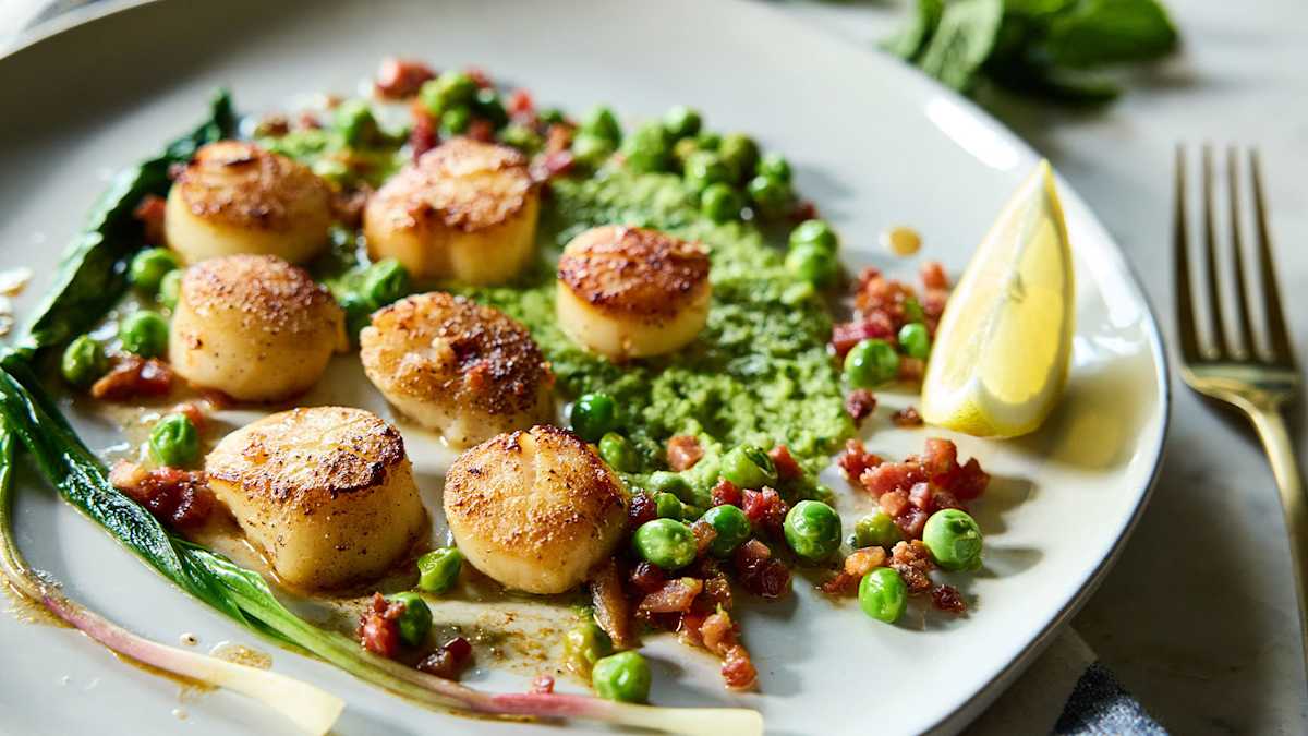 Scallops with Fresh English Peas