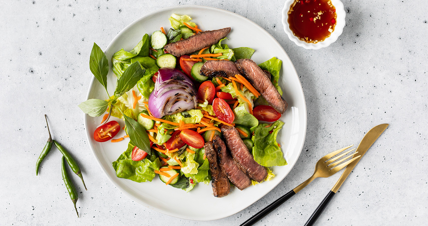 Vietnamese-Style Grilled Steak Salad