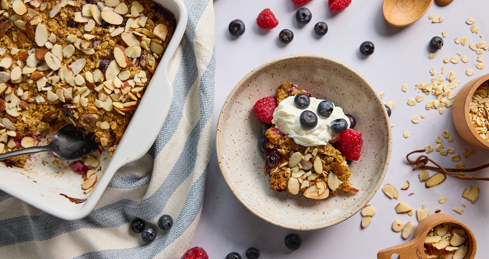 Baked Oatmeal with Blueberry and Almond