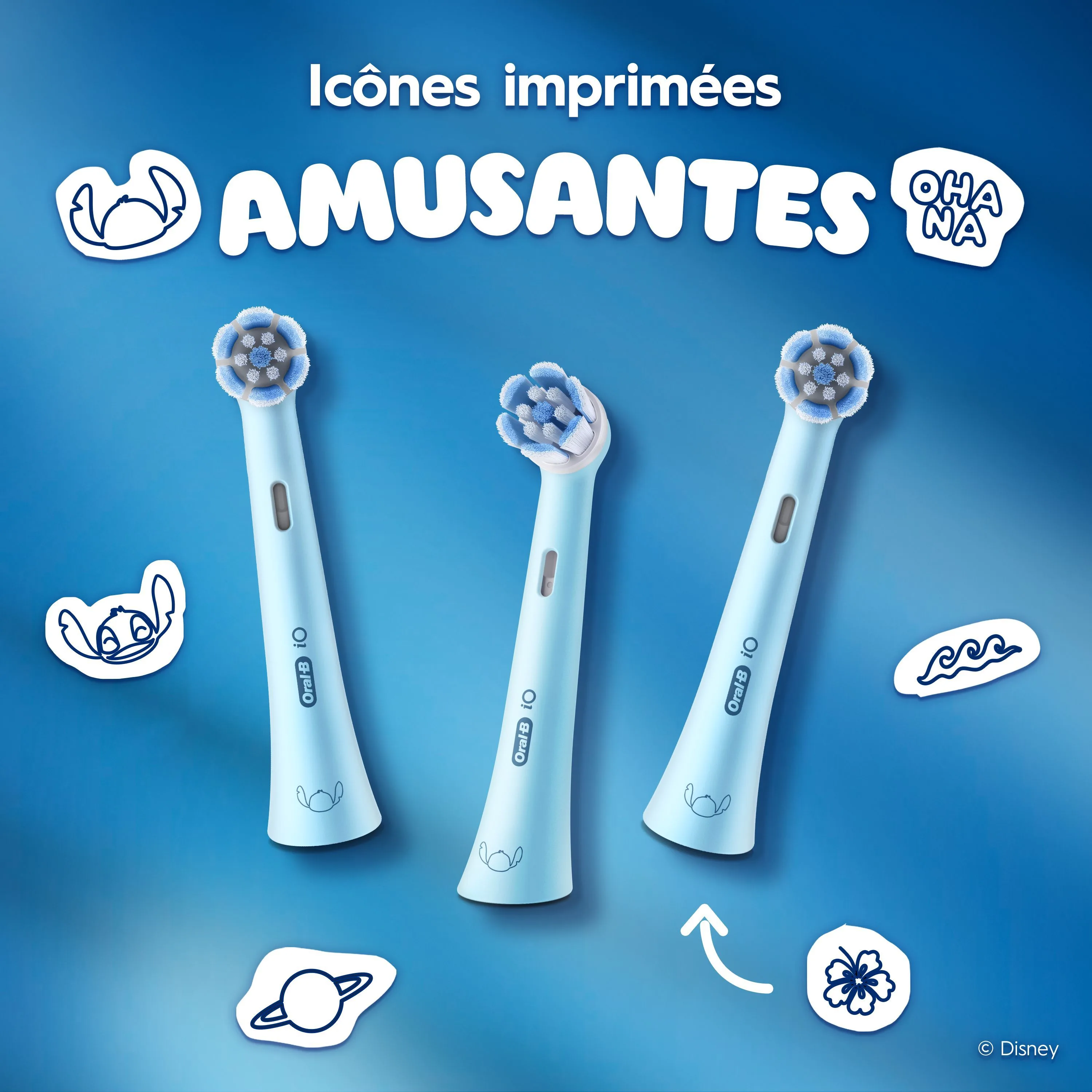 3 brossettes avec 6 autocollants qui flottent autour