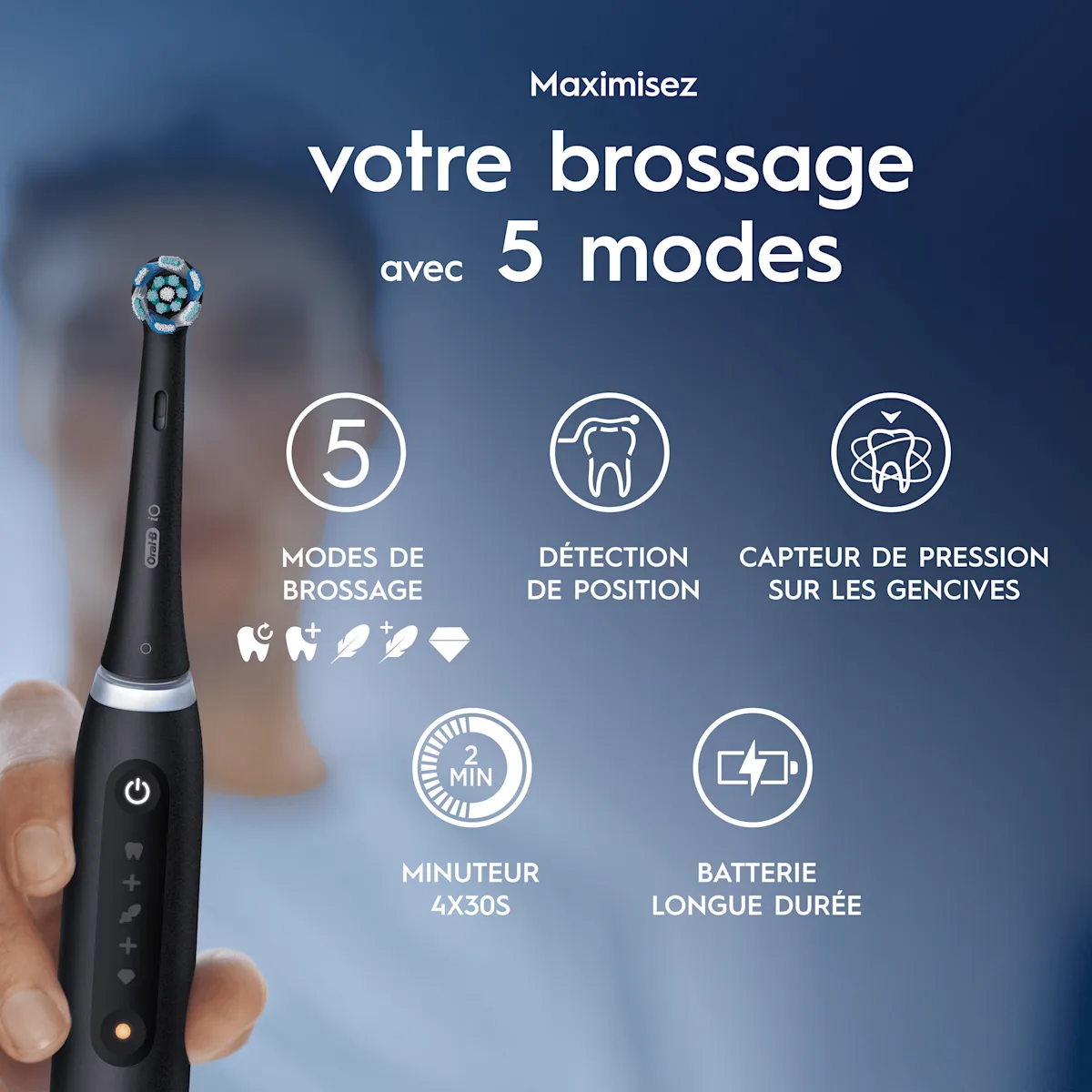 Gros plan sur une brosse à dents Oral-B iO avec les caractéristiques, incluant 5 modes de brossage, détection de position, capteur de pression sur les gencives, minuteur 4x30s, et batterie longue durée pour parfaire votre brossage.