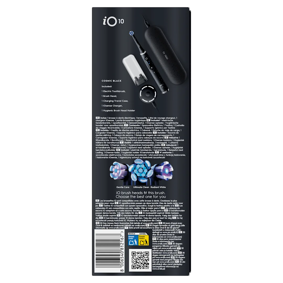 Oral-B iO 10 Cosmic Black avec une brosse à dents électrique, une brossette, un étui de voyage chargeur et un chargeur iOsense.