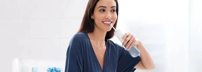 Avec Oral-B, découvrez comment utiliser un jet dentaire pour prendre soin de votre bouche