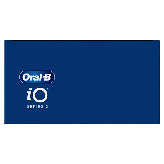 Oral-B iO Series 2, emballage bleu foncé présentant le logo Oral-B et la désignation du modèle "iO Series 2".