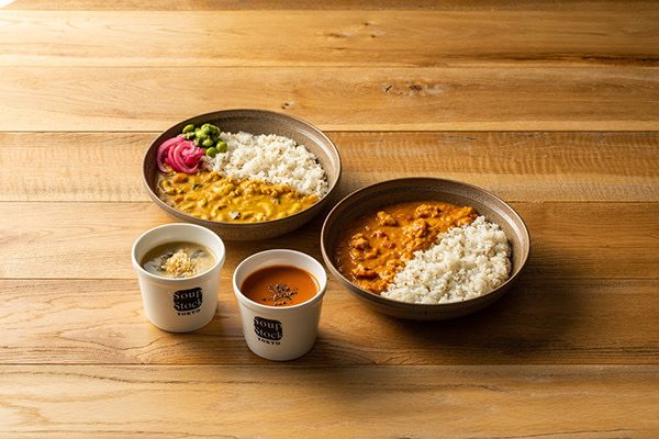 Soup Stock Tokyoは冷凍スープの販売を実店舗とECサイトで行っている。冷凍スープは「家庭でもSoup Stock Tokyoの味を楽しんでもらいたい」という思いから開発。現在は百貨店や大型スーパーへの卸販売も行っている。