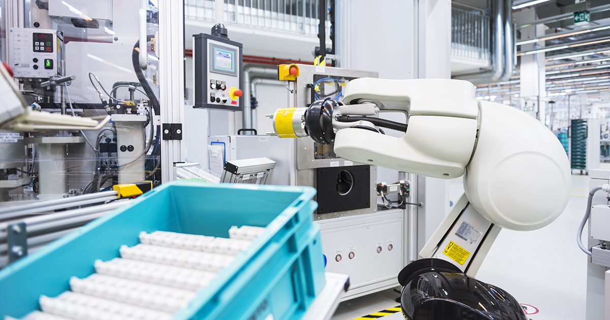 Siemens fabrica robot que reduce en un 70% el tiempo planchar y