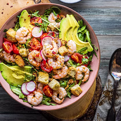 King Prawn Salad with Garlic and Avocado