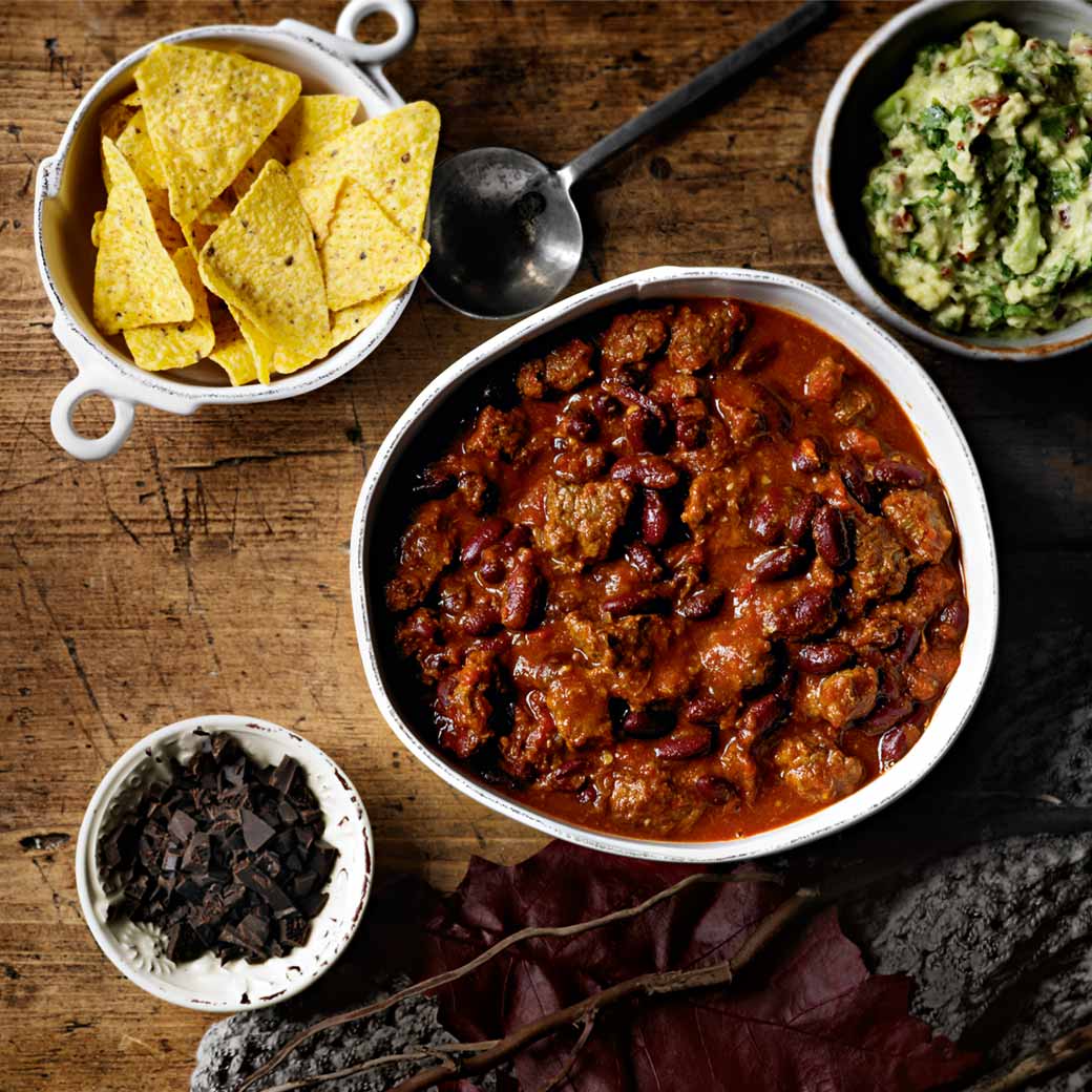 Chunky Chilli with Chocolate & Quick Guacamole