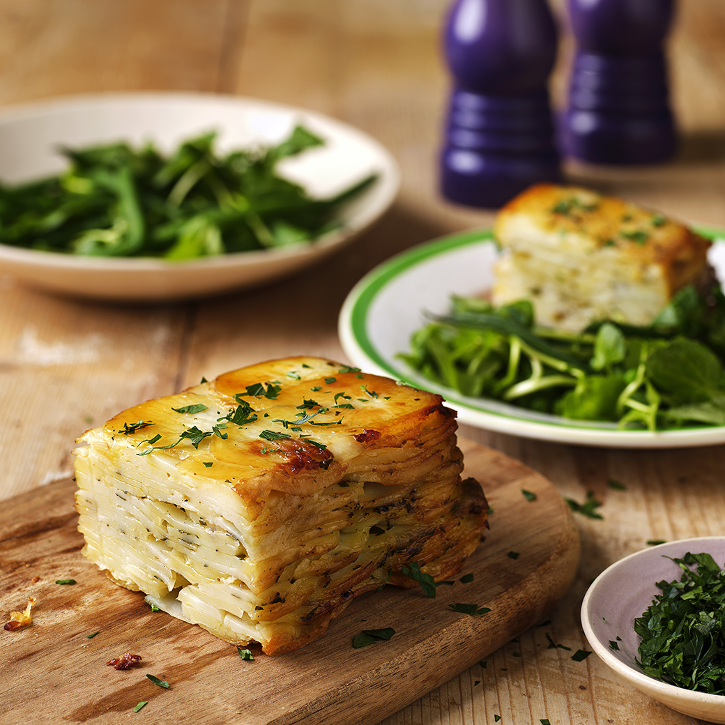 Lisa Faulkner’s Garlic Butter Pommes Anna Loaf