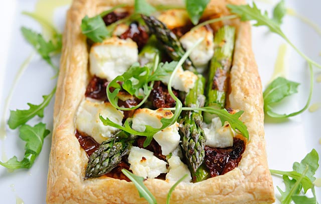 Asparagus Pastry Tartlets with Goat’s Cheese