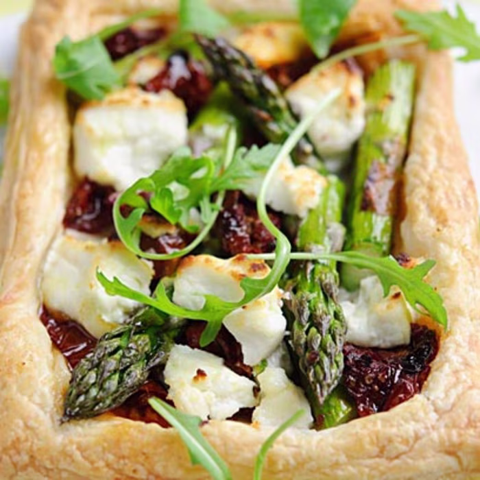 Asparagus Pastry Tartlets with Goat’s Cheese