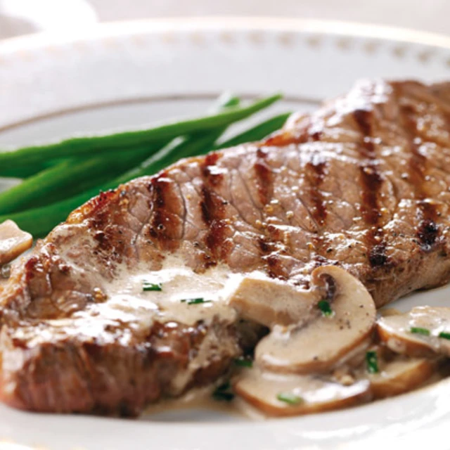Sirloin Steaks with a Whisky and Mushroom Sauce