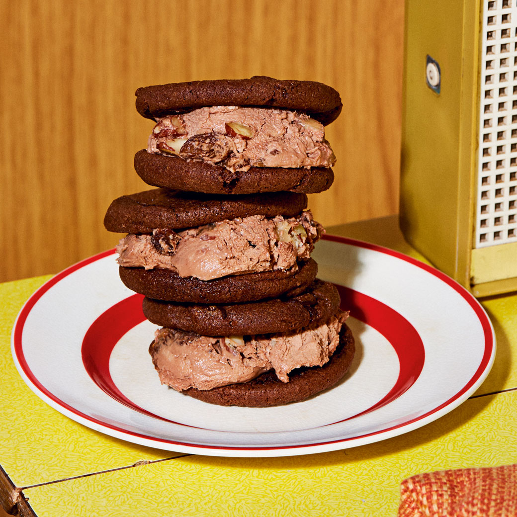 No-churn Fruit and Nut Ice-Cream Sandwich