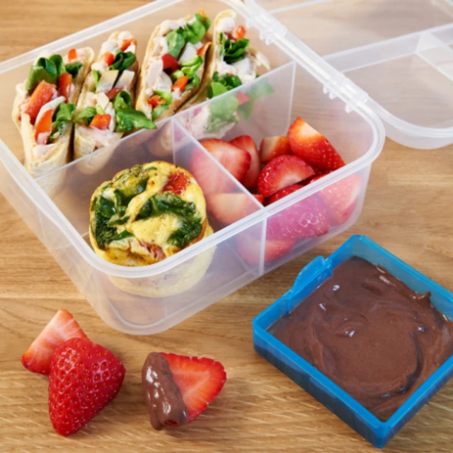 Egg Muffins with Cheddar, Cherry Tomatoes and Baby Spinach