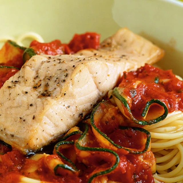 Seared Salmon on Spicy Spaghetti