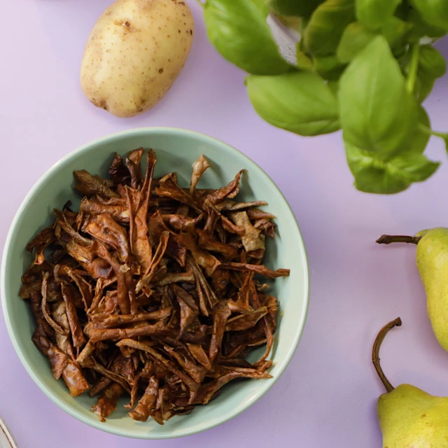 Potato peel crisps