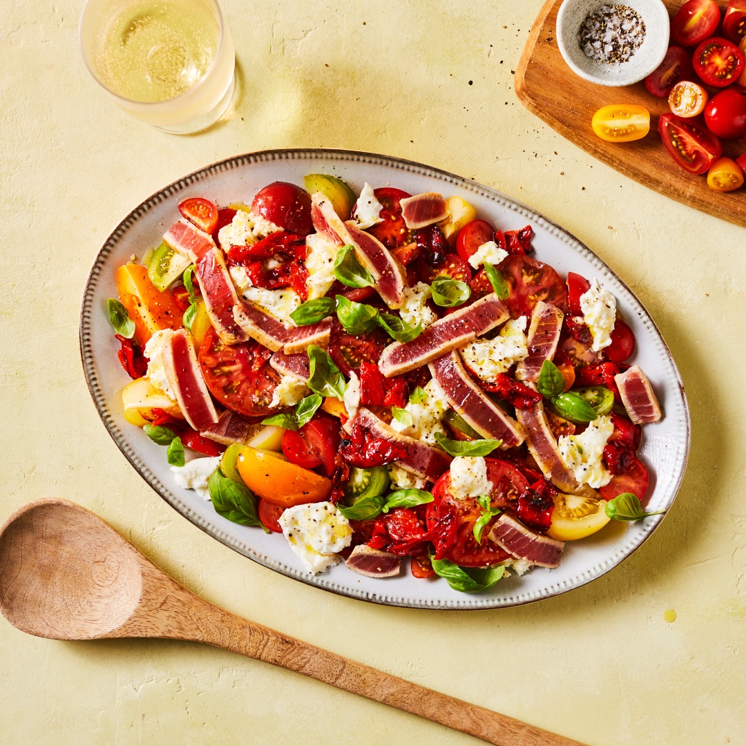 Caprese Salad with Seared Tuna and Roasted Peppers