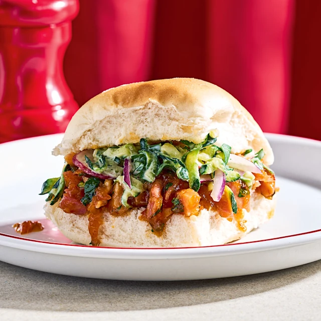 Sweet Chilli-glazed Ham and Slaw Buns