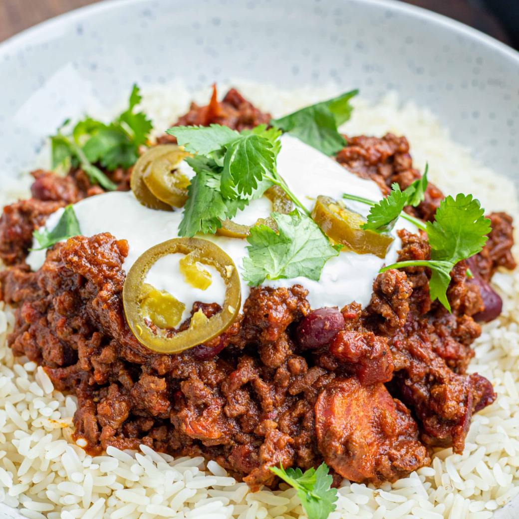 Hearty Slow-cooked Chilli Con Carne