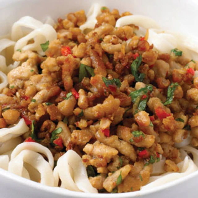 Thai-style Minced Pork with Noodles
