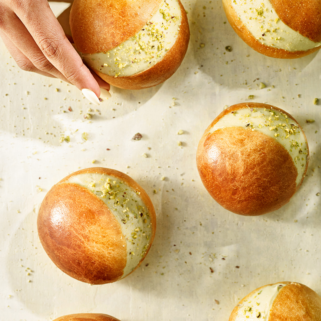 Pistachio Maritozzi