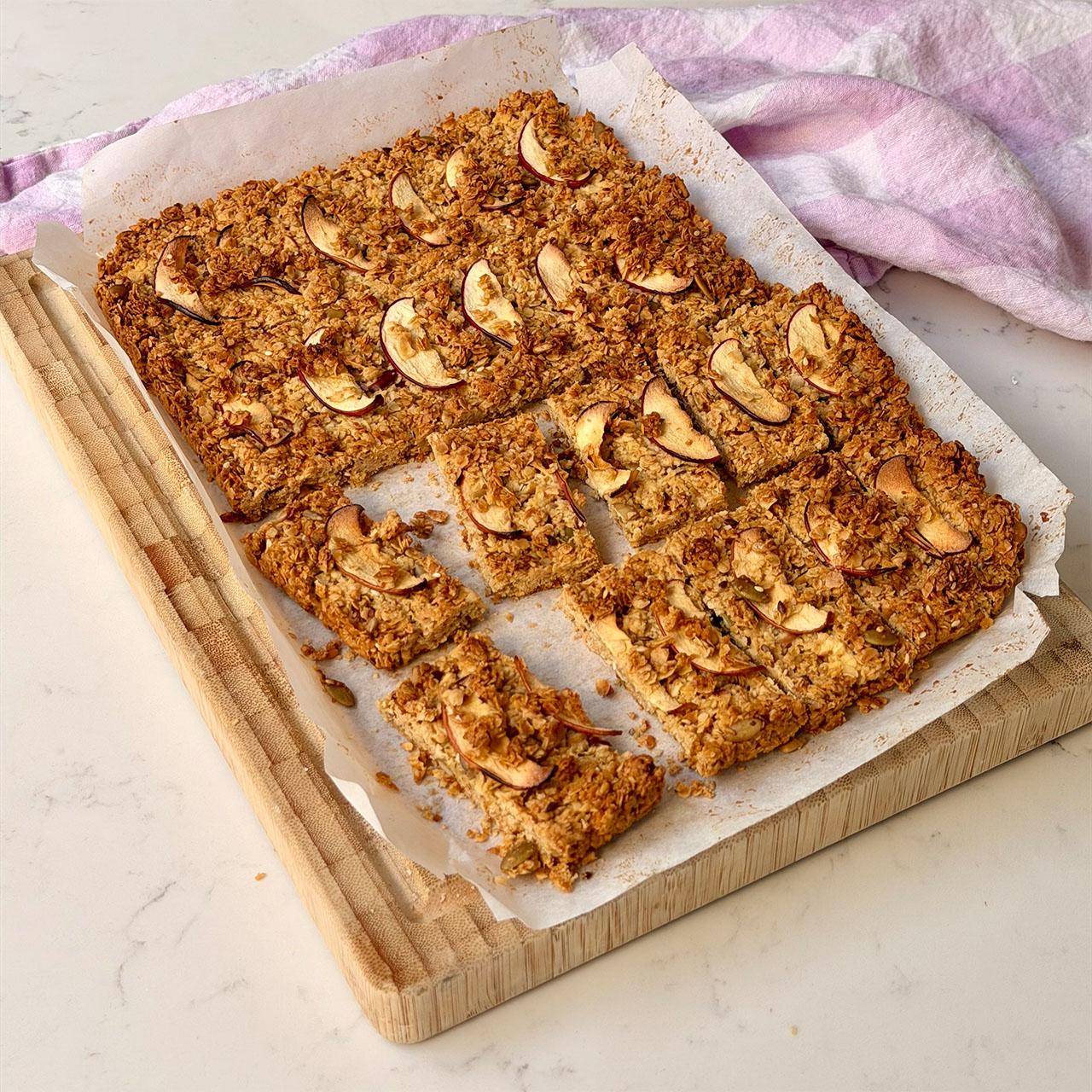 Apple Crumble Oat Bars
