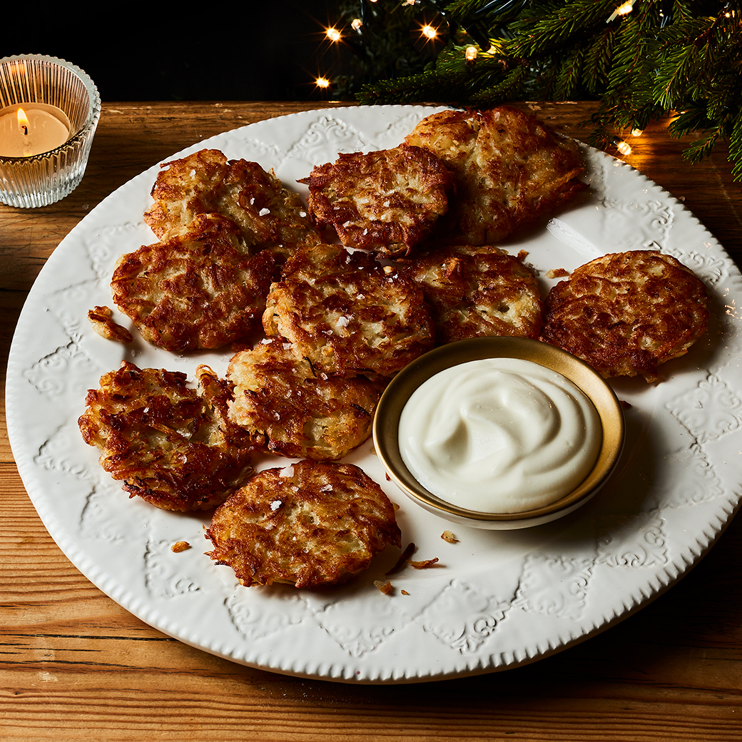 Kartoffelpuffer with Spiced Apple Sauce