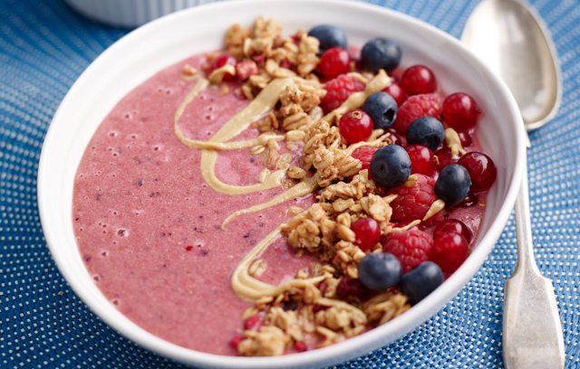 Meridian Cashew Butter & Berry Smoothie Bowl